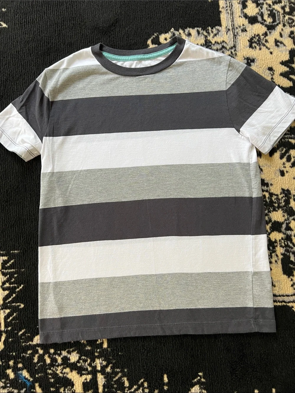 Boys Old Navy tees